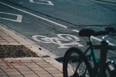 painted lines of bike lane