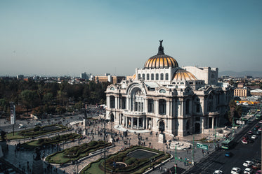 palacio de bellas artes wide shot