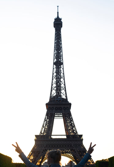 peaceful eiffel tower