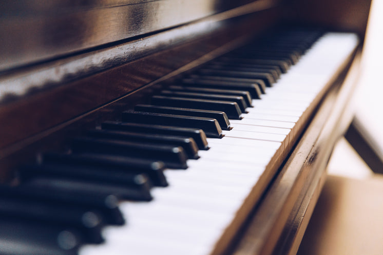 piano-keys-close-up.jpg?width=746&format