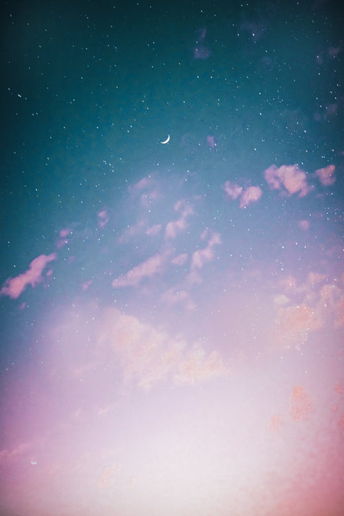 粉红色的云和星星