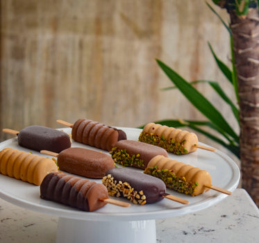 pistacchio-peppered ice creams on a serving plate