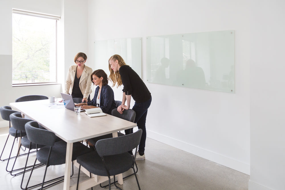 powerful business women in meeting