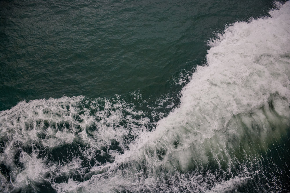 powerful ocean waves crashing