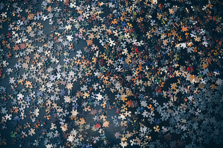 puzzlie-pieces-from-above.jpg?width=746&