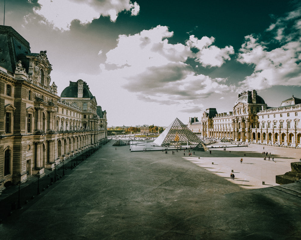 pyramide du louvre