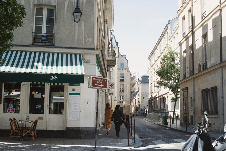 quirky-side-street.jpg?width=746&format=