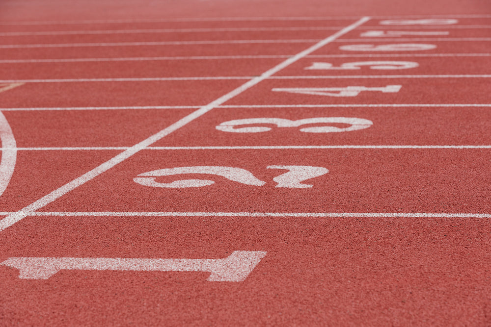 racing track and field lane numbers