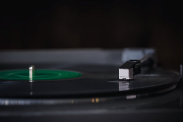 record player spinning