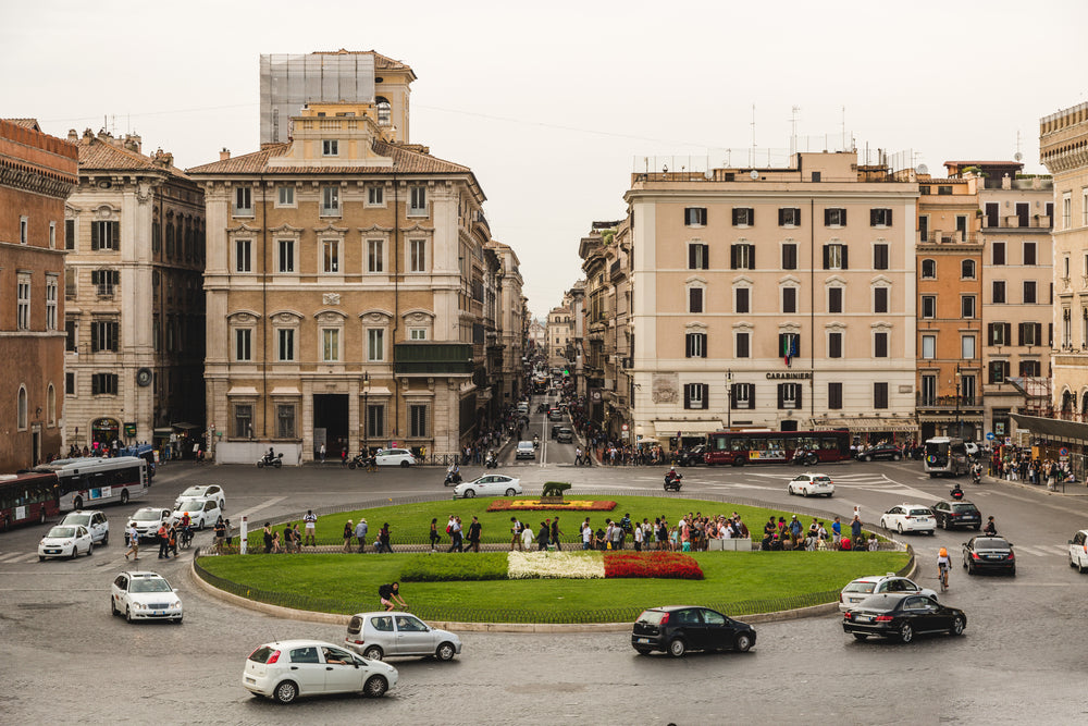 rome italy traffic roundabout