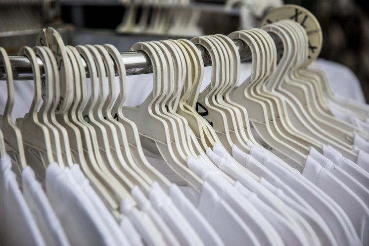 rows-of-hangers-with-white-t-shirts.jpg?width=746&format=pjpg&exif=0&iptc=0