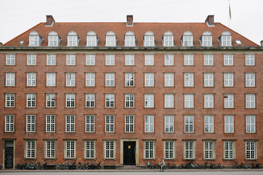 rows of windows & bikes