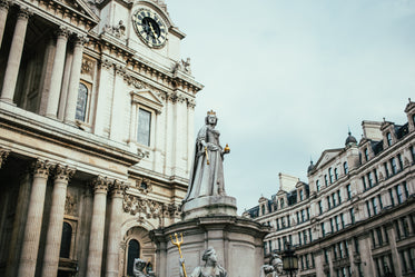 Free Royal Statue The Queen Image: Browse 1000s of Pics