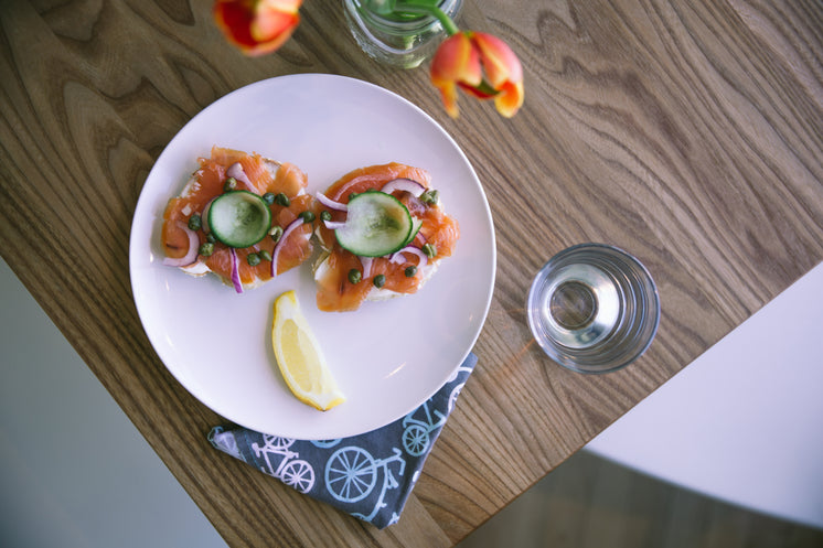 salmon-and-lox.jpg?width=746&format=pjpg&exif=0&iptc=0