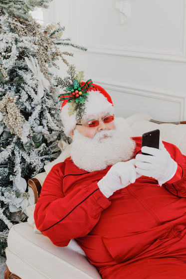 santa browsing for gifts