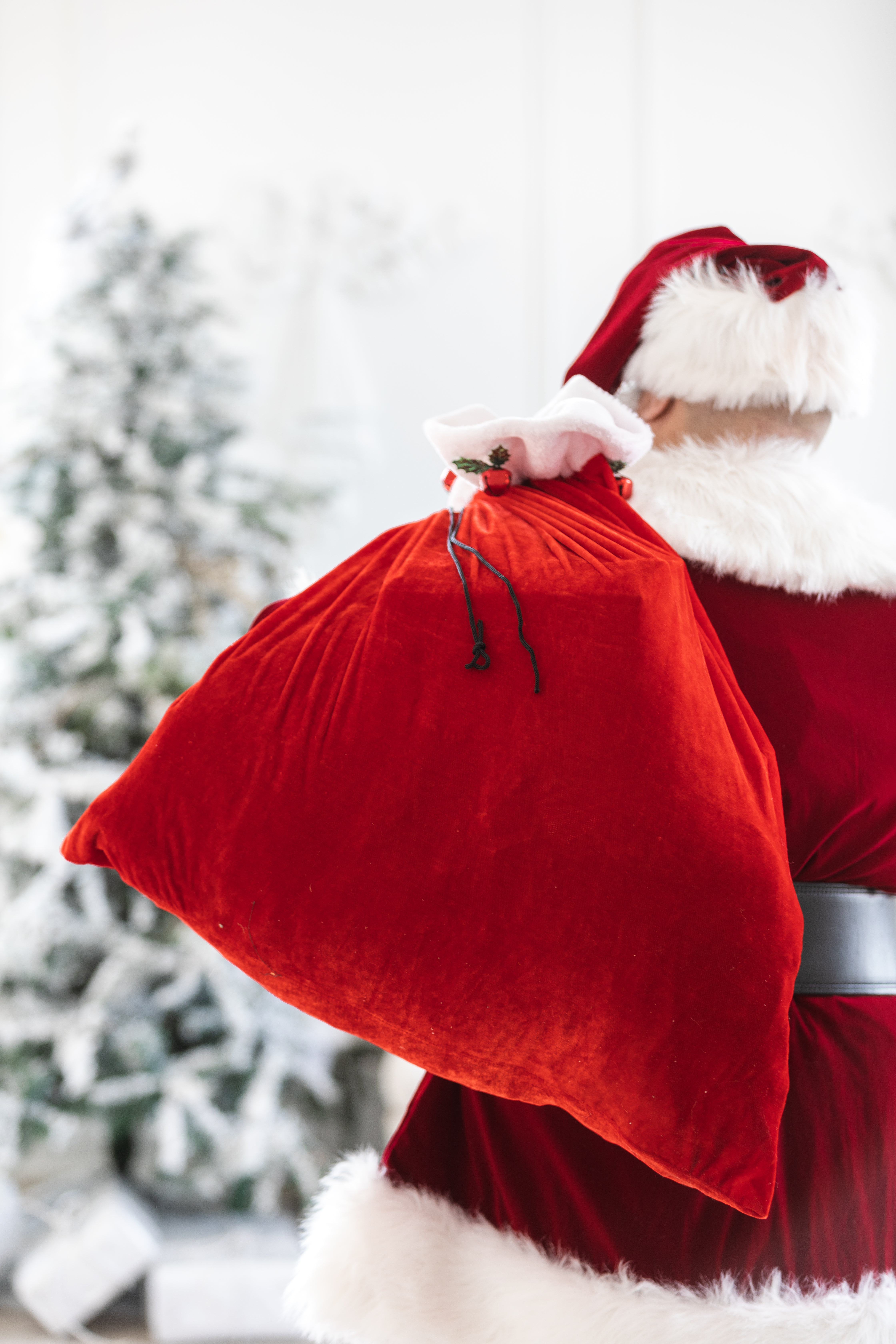 Amazon.com: Christmas Velvet Santa's Sack Bag Large Santa Sacks Xmas  Present Sacks Gift Wrapping Bags for Xmas Present Toys Gifts Storage Bags :  Health & Household