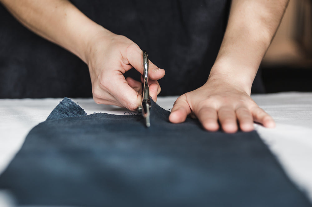 scissors cutting fabric straight on