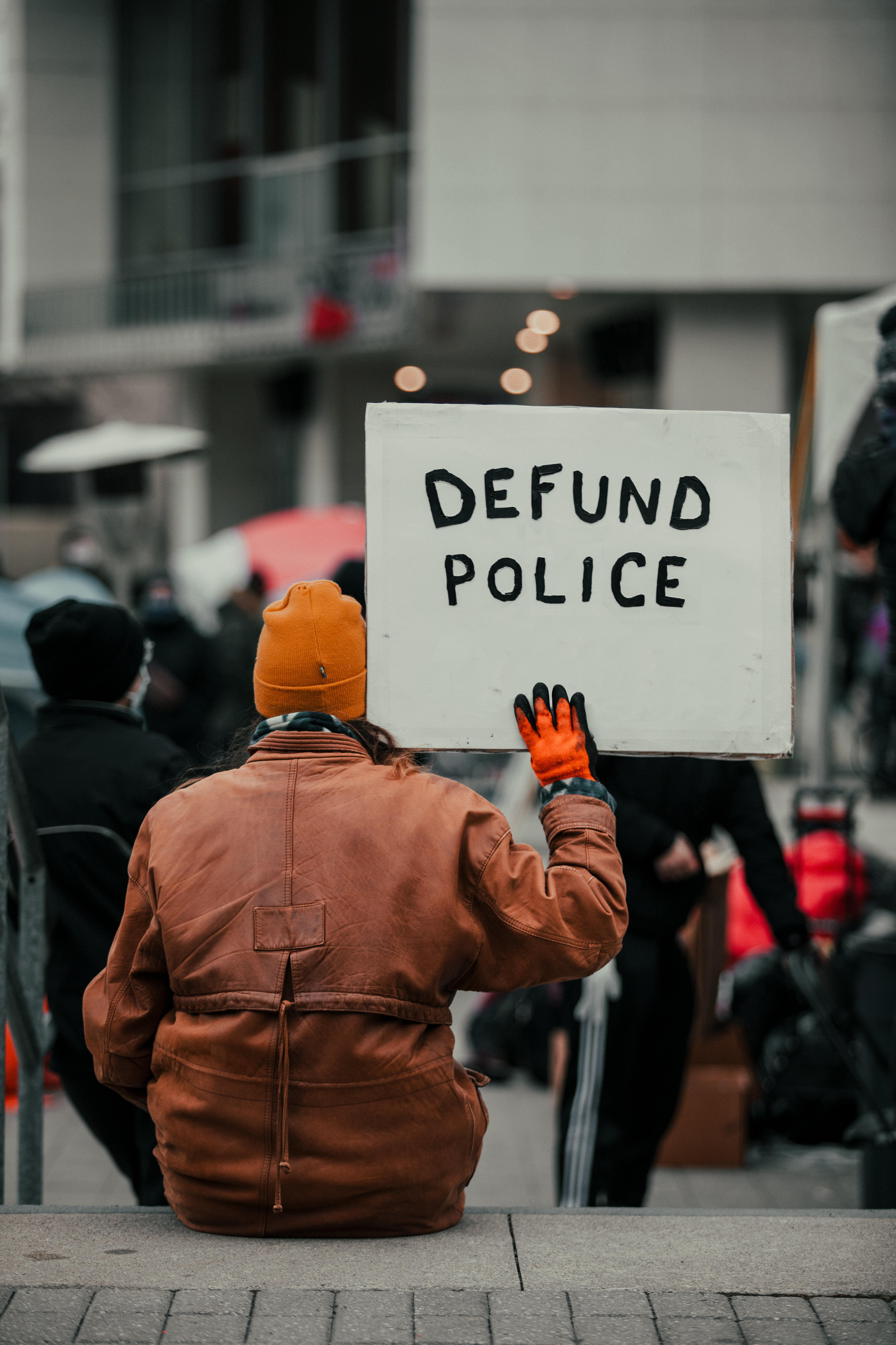 High Res Sign Saying Defund The Police Picture — Free Images