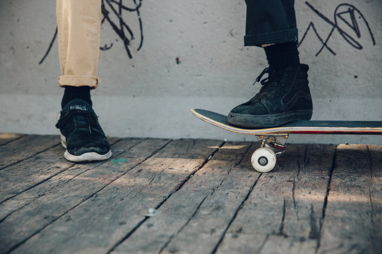 skateboarder-feet.jpg?width=746&format=pjpg&exif=0&iptc=0