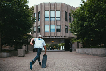 skateboarders running start