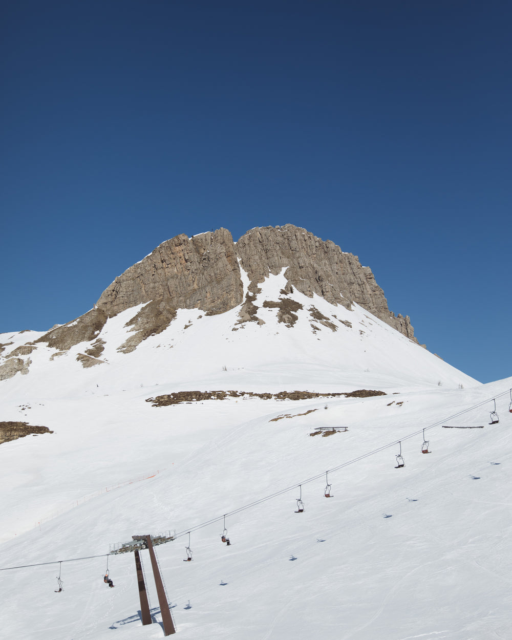 ski lift in the snowy mountains