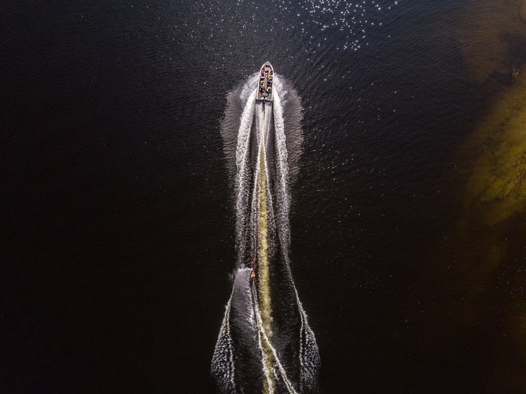 skiing-on-water.jpg?width=746&format=pjpg&exif=0&iptc=0