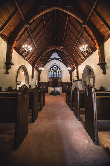 Free Small Chapel Interior Image: Stunning Photography