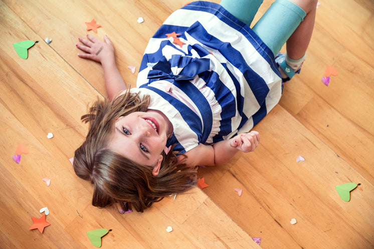 smiling-girl-on-stairs.jpg?width=746&for