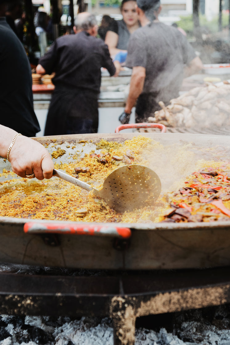spanish-market-mixings.jpg?width=746&format=pjpg&exif=0&iptc=0