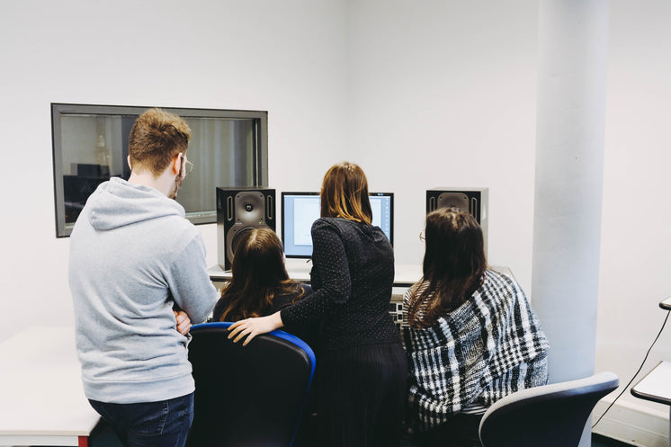 students-learn-in-sound-booth.jpg?width=