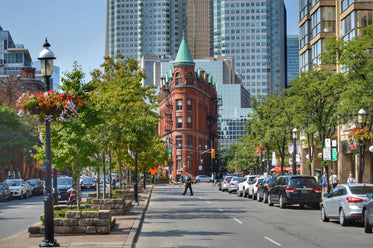 summer city flat iron building.jpeg