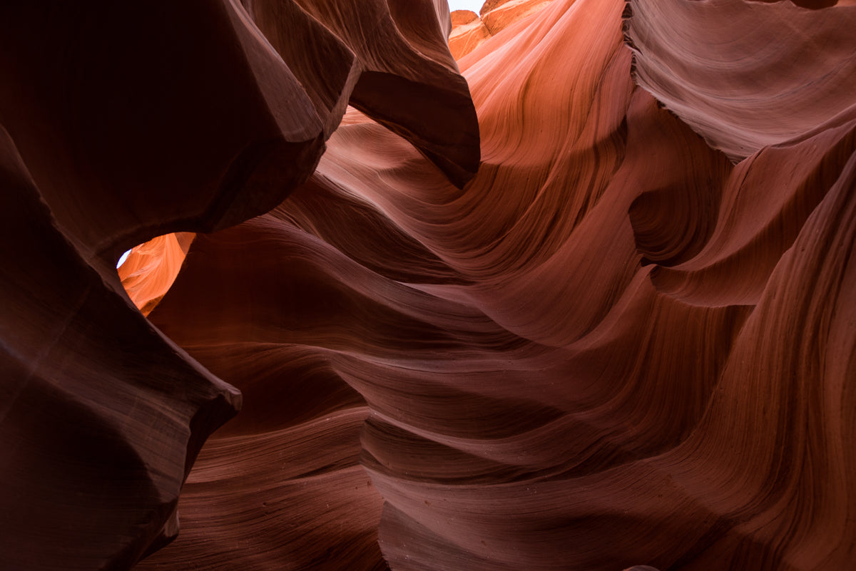 sunlight creeps into antelope canyon