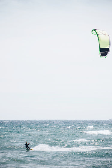 High Res Surfing With Kite Picture — Free Images