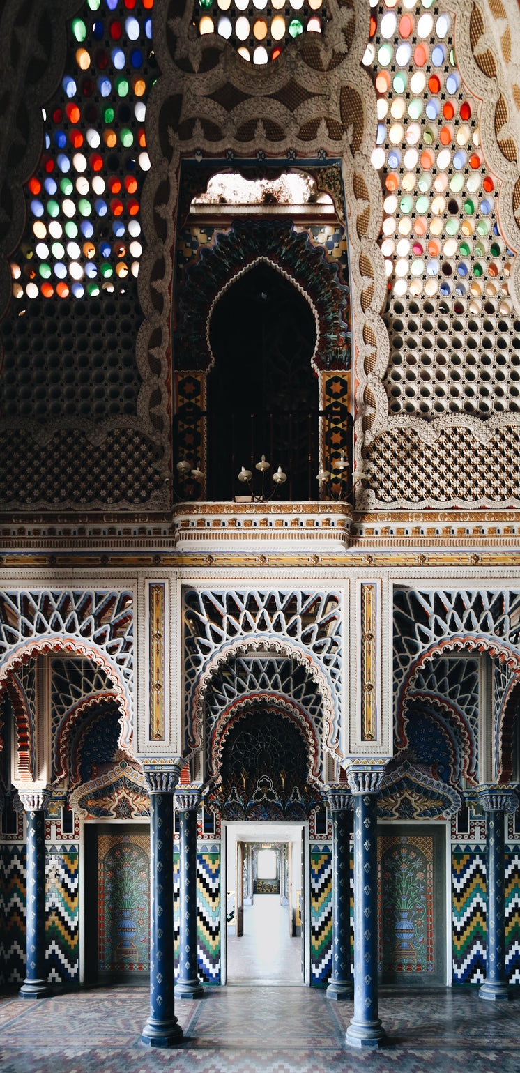 tall-archway-beautifully-designed-and-colorful.jpg?width=746&format=pjpg&exif=0&iptc=0