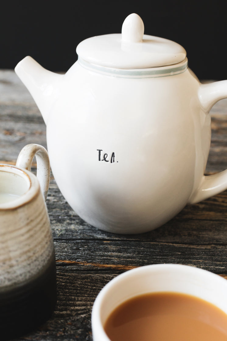 teapot-cup-and-milk.jpg?width=746&format=pjpg&exif=0&iptc=0