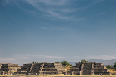 teotihuacan temples under blue skyes