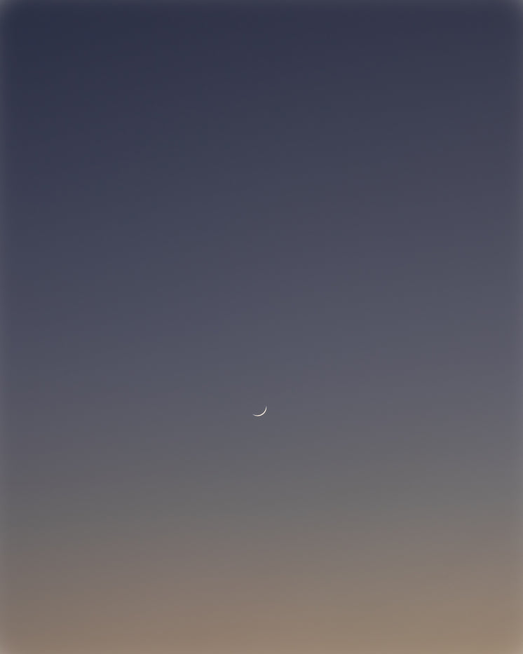 thin-crescent-moon-in-the-dark-blue-sky.