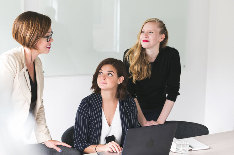 three-business-women.jpg?width=746&format=pjpg&exif=0&iptc=0