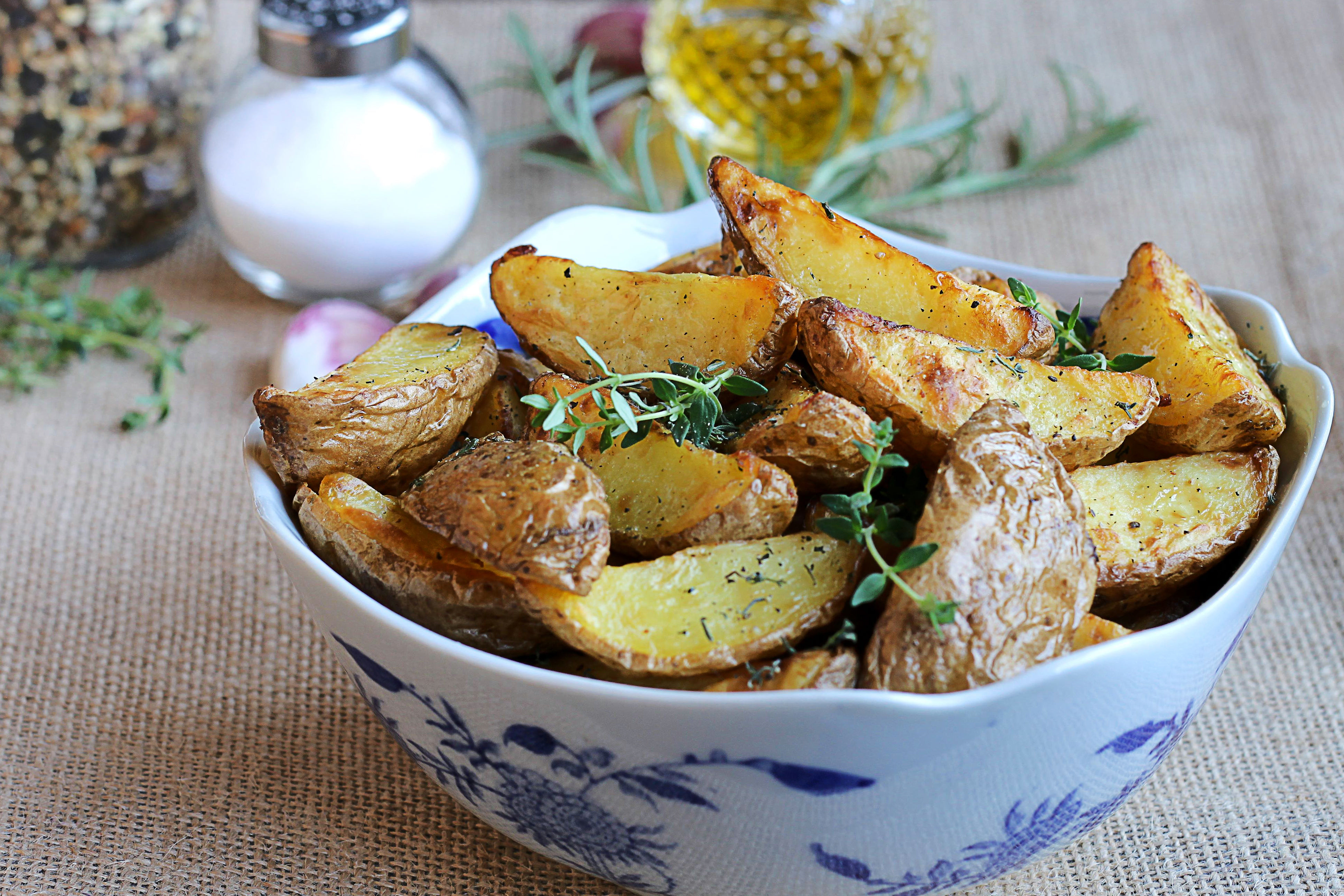 Thyme And Rosemary Potato Wedges