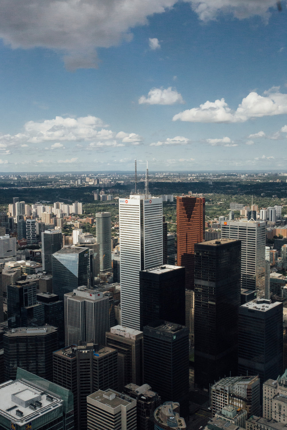 toronto skyline on sunny day