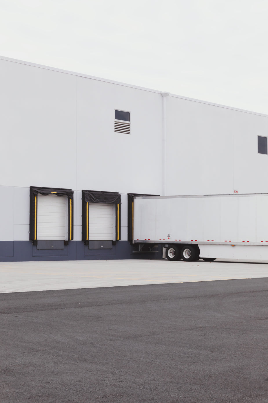 Free Stock Photo of Truck At Loading Bay — HD Images