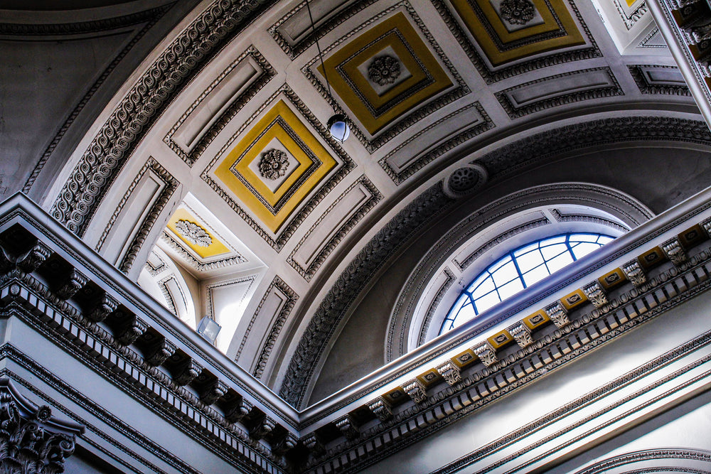 vaulted ceiling architecture