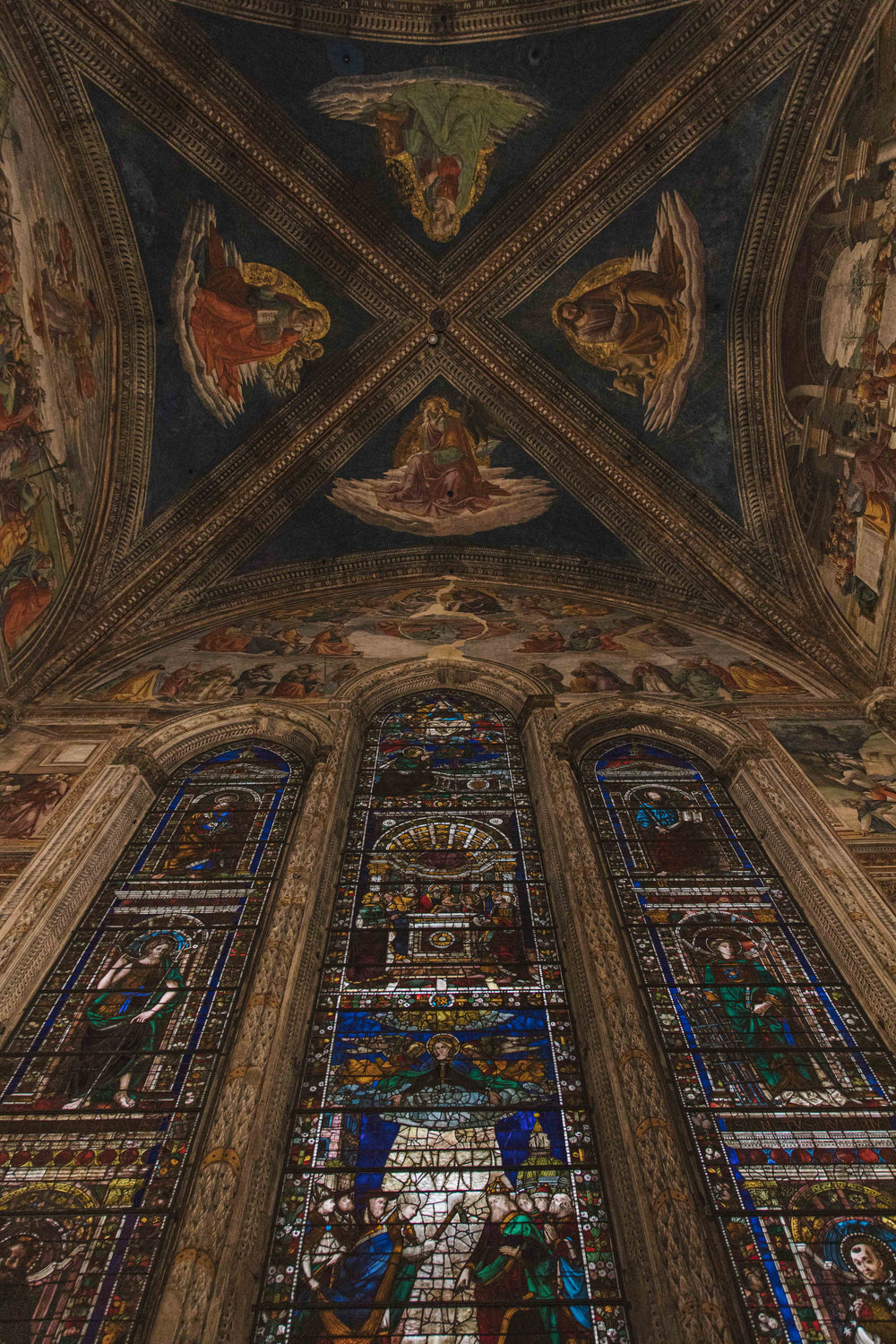 vaulting of ornately decorated chapel