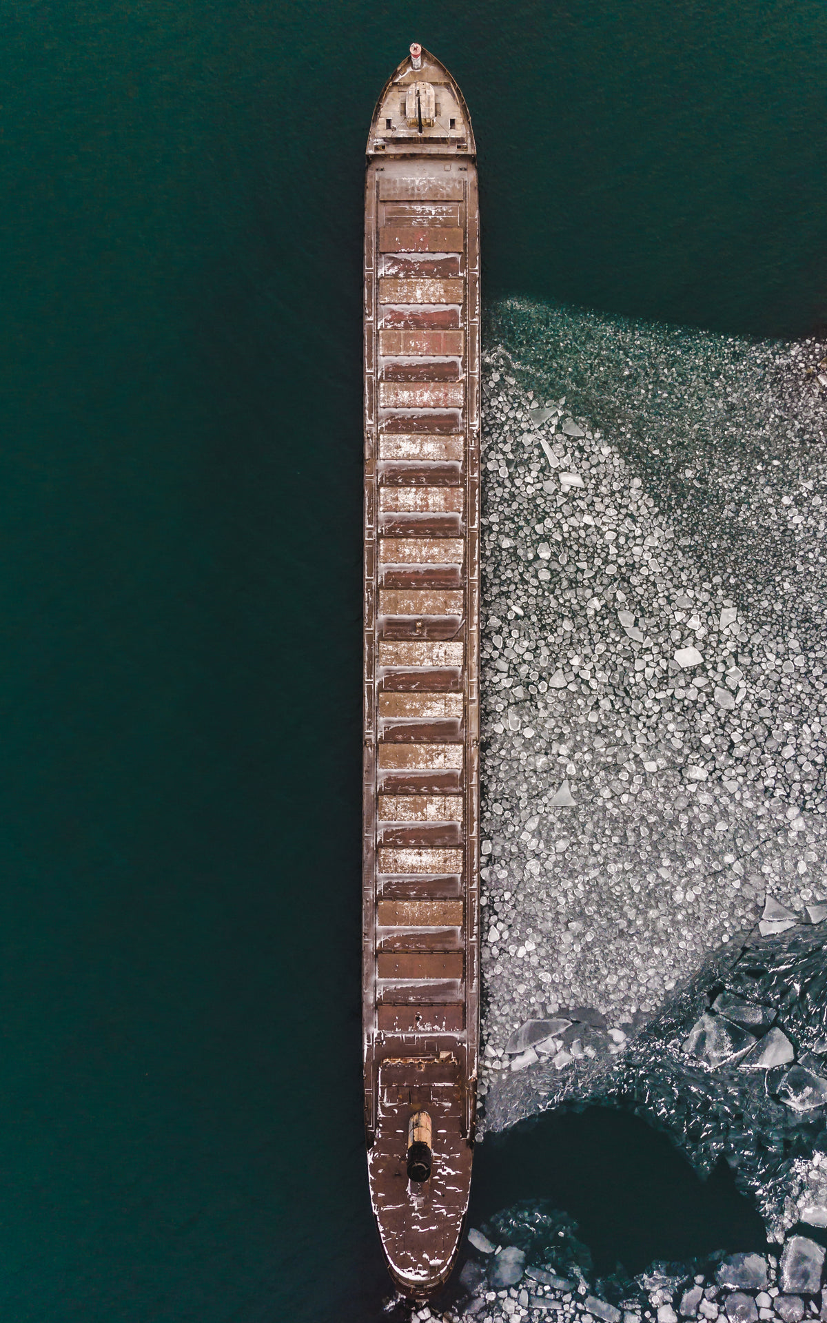 vertical view of ship against the ice