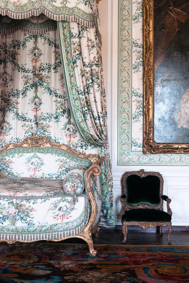 vintage floral couch and matching curtains