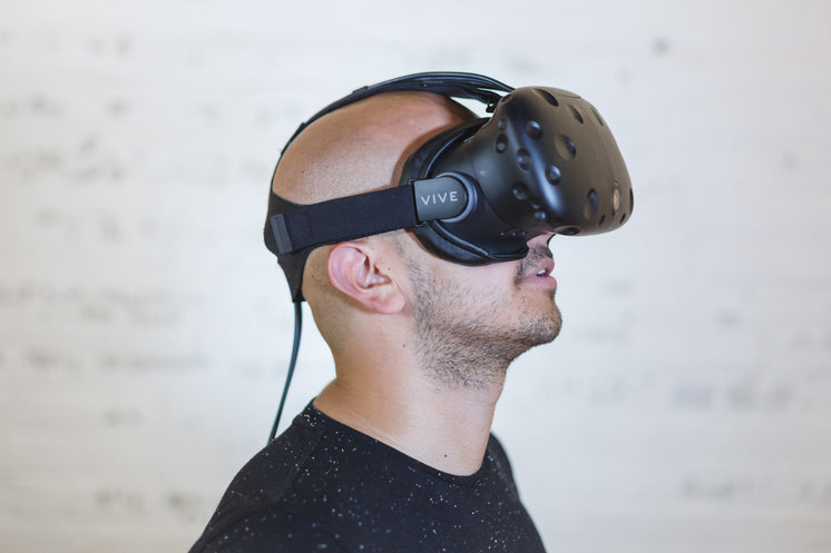 virtual-reality-headset.jpg?width=746&fo