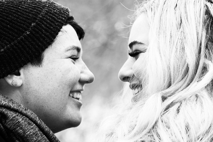 warm-smiling-love.jpg?width=746&format=pjpg&exif=0&iptc=0