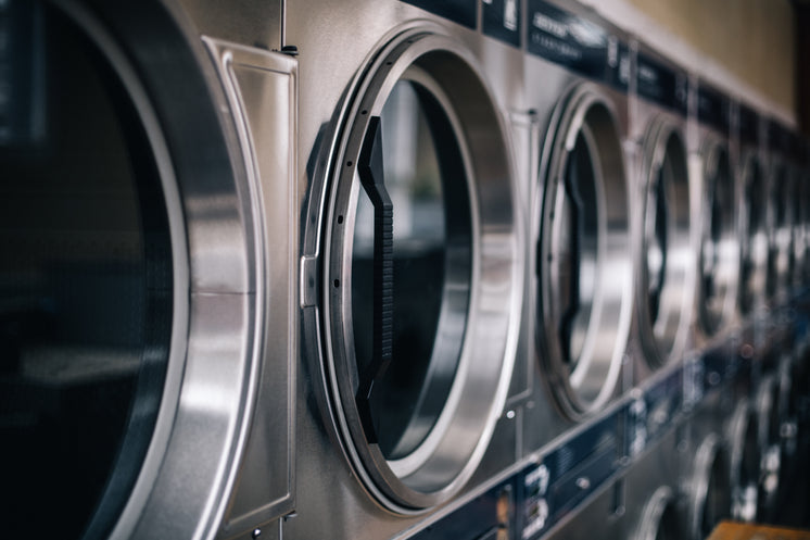 washing-machines-in-a-public-laundromat.