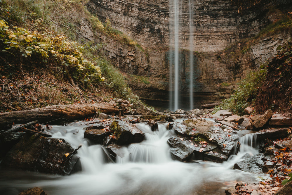 water falls to falls