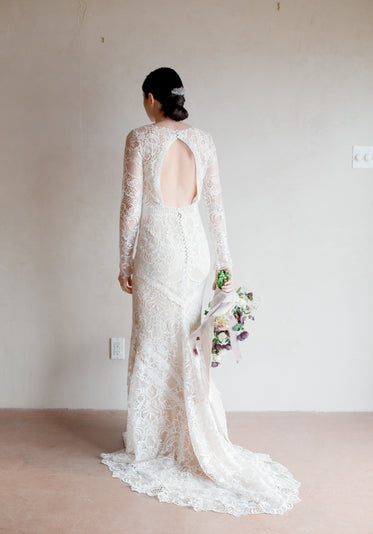wedding bouquet and lace dress